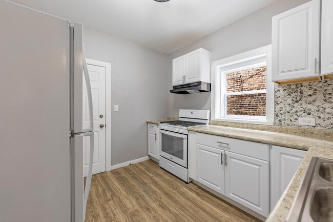 Building Photo - 1721 N Meade Ave