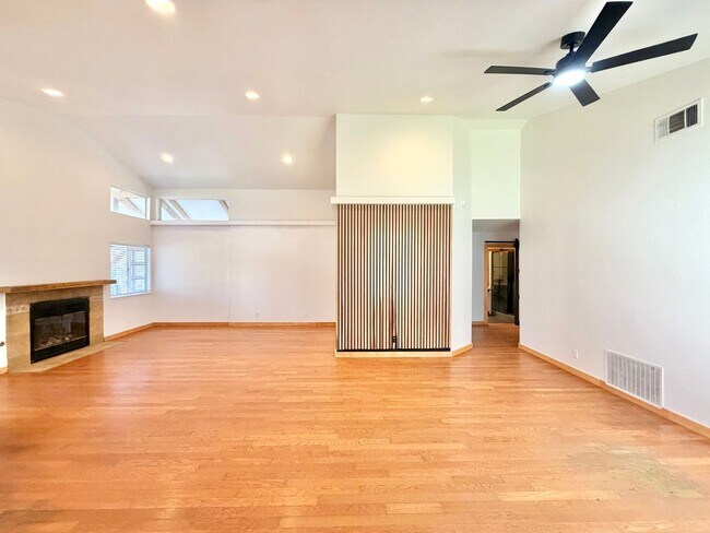 Building Photo - Recently Remodeled 3 Bedroom 2 Bathroom Corner Lot Home Move-in Ready