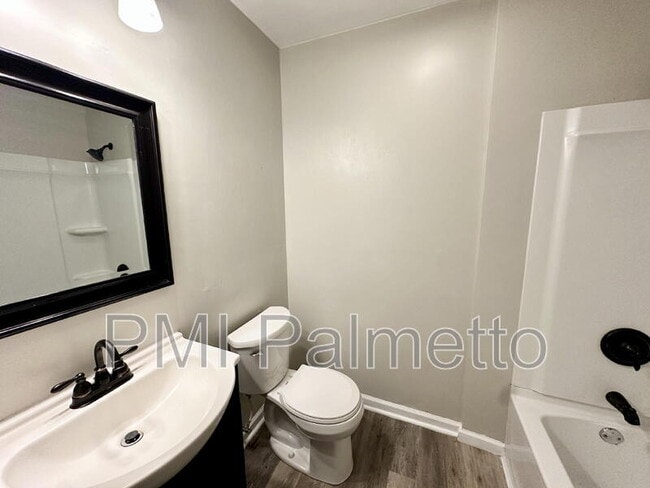 Building Photo - 948 Wateree Blvd