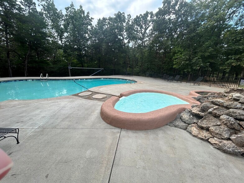 Building Photo - 128 Hawk Cir