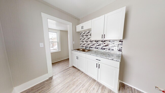 Building Photo - 4500 W 39th St