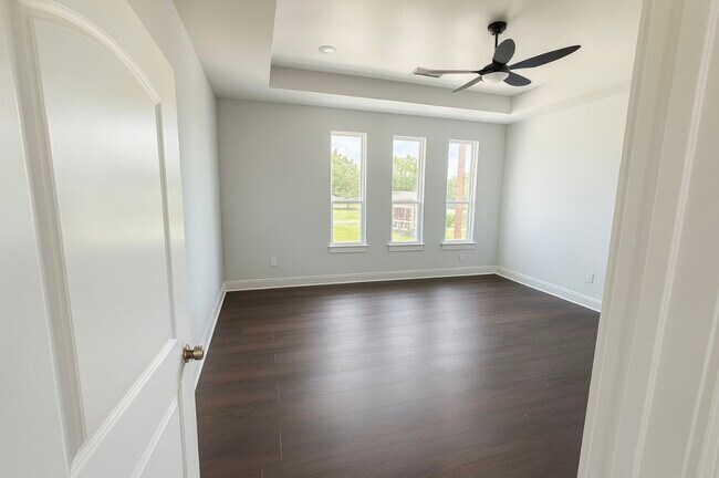 Building Photo - 8132 Penrod St