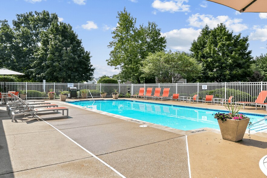 Cascade Apartments 13646 Cascade Dr Holland MI 49424 Apartment Finder