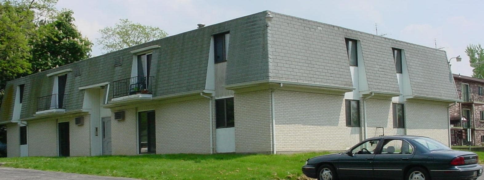 Building Photo - 395 N Mecca St