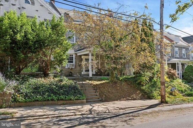 Building Photo - 2735 N 46th St