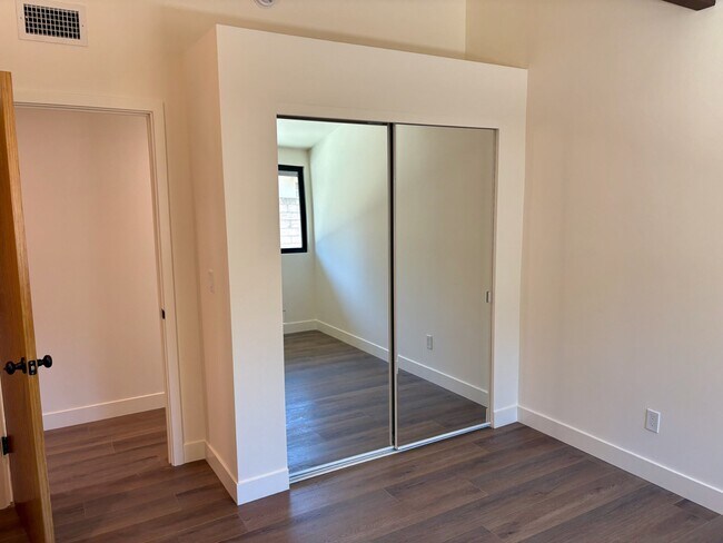 Building Photo - 8842 Quakertown Ave