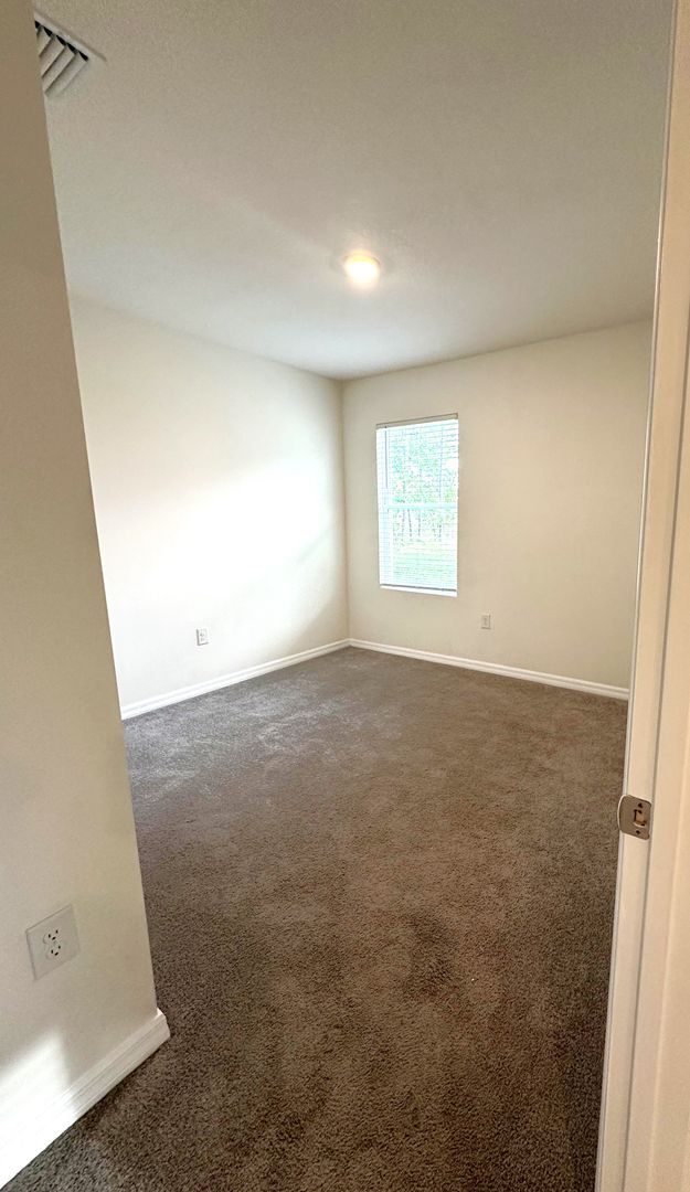 Building Photo - Lake Diamond North 4 Bed, 2 Bath