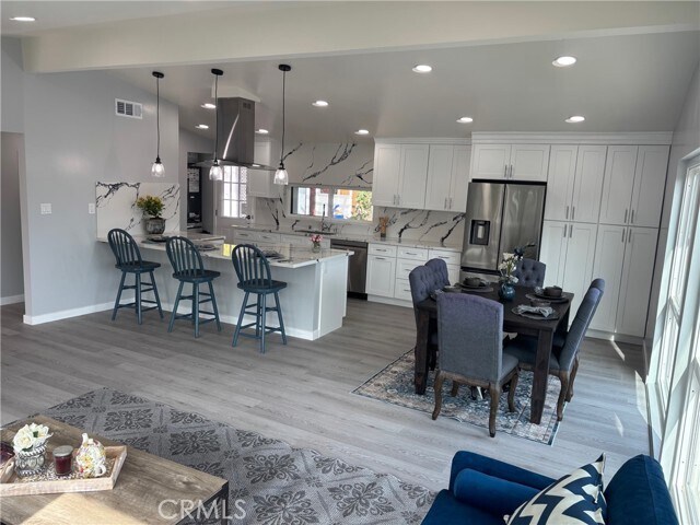 Building Photo - 19 Gaucho Dr