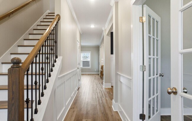 Building Photo - 2638 Laurens St