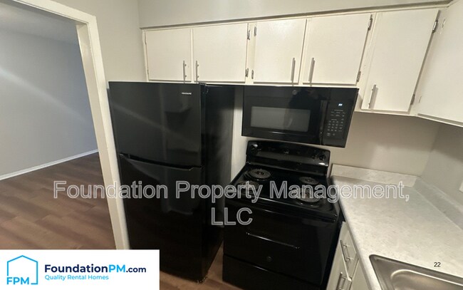 Building Photo - 3949 Macon Rd