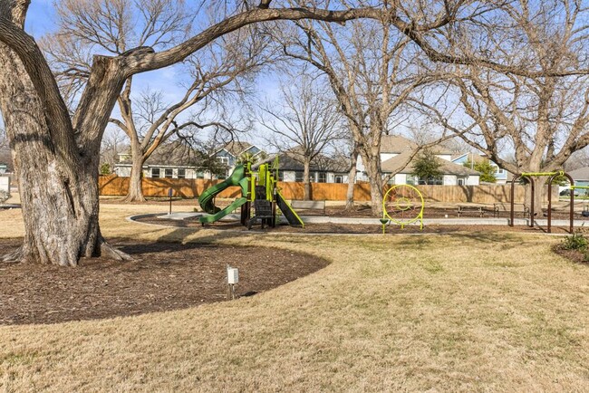 Building Photo - 1701 Jacey Way