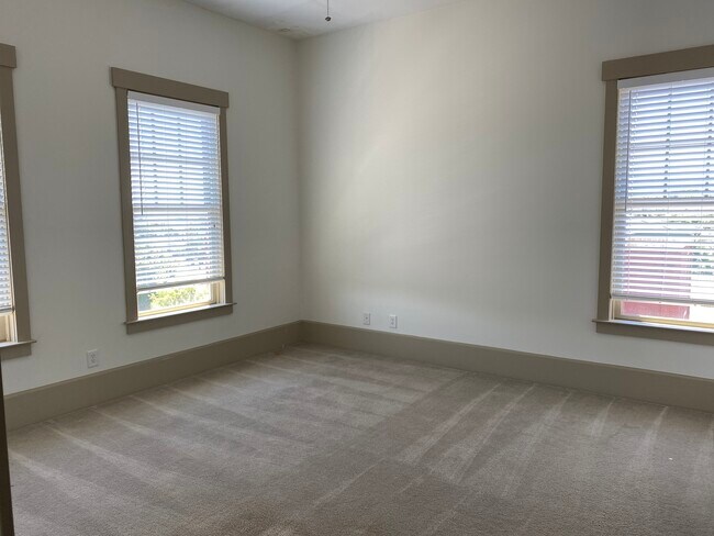 Master bedroom - 125 Tribble Gap Rd