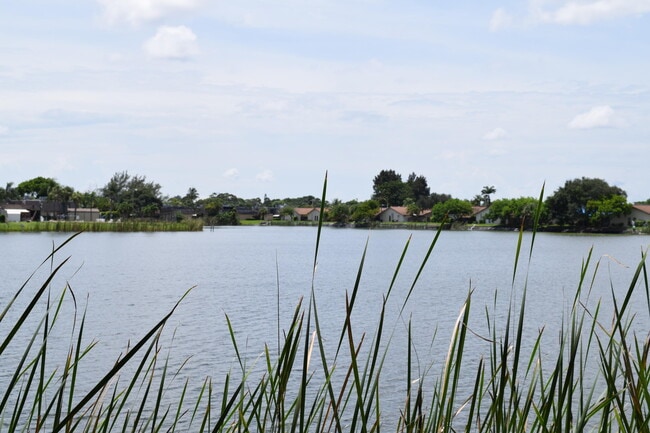 Building Photo - 3703 Waterview Cir