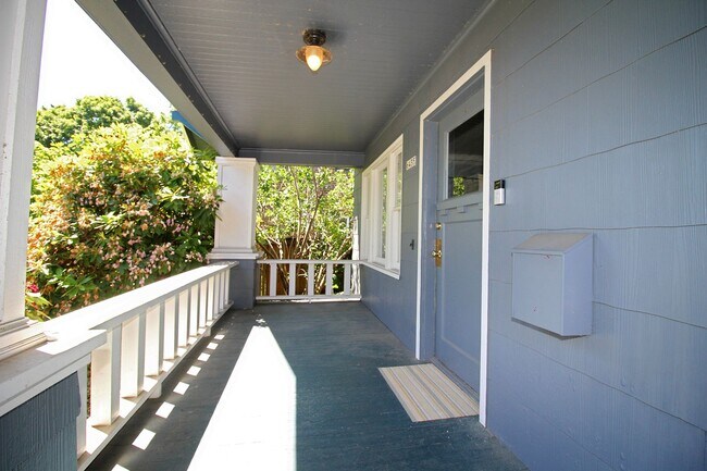 Building Photo - 6435 NE Cleveland Ave