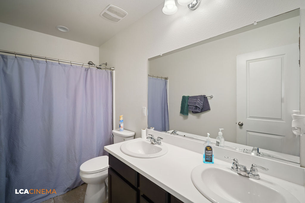 Building Photo - 5805 Commonwealth Ave