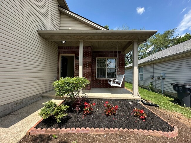 Building Photo - Beautiful 3 BR Home! Fresh Paint, 2-Car Garage, Fenced Backyard, New Flooring and All Electric!