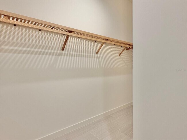 Building Photo - 920 N Osceola Ave