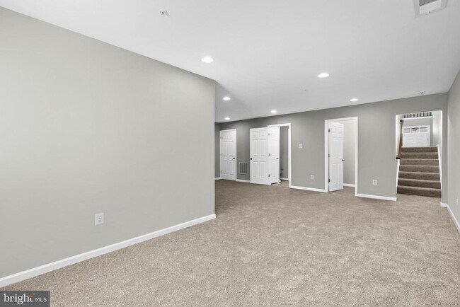 Building Photo - 6704 Saw Mill Ct