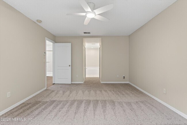 Building Photo - 1648 Glen Laurel Dr