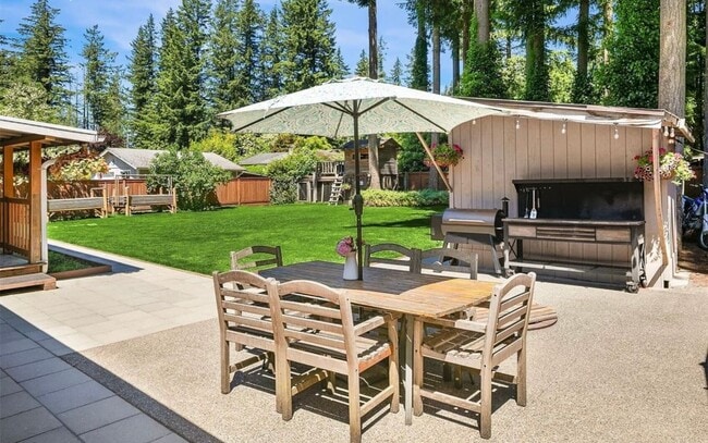 Building Photo - Updated 3-Bedroom Rambler with Large Yard in North Bend