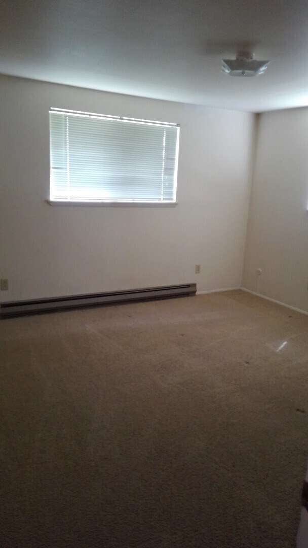 Building Photo - 2505 Main St SE