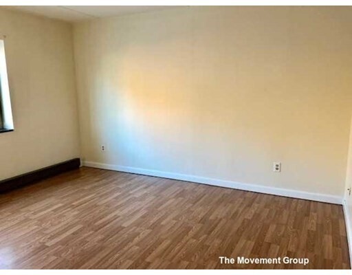 Building Photo - 288 Main St