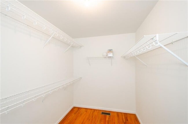 Building Photo - 3950 Chattahoochee Rd