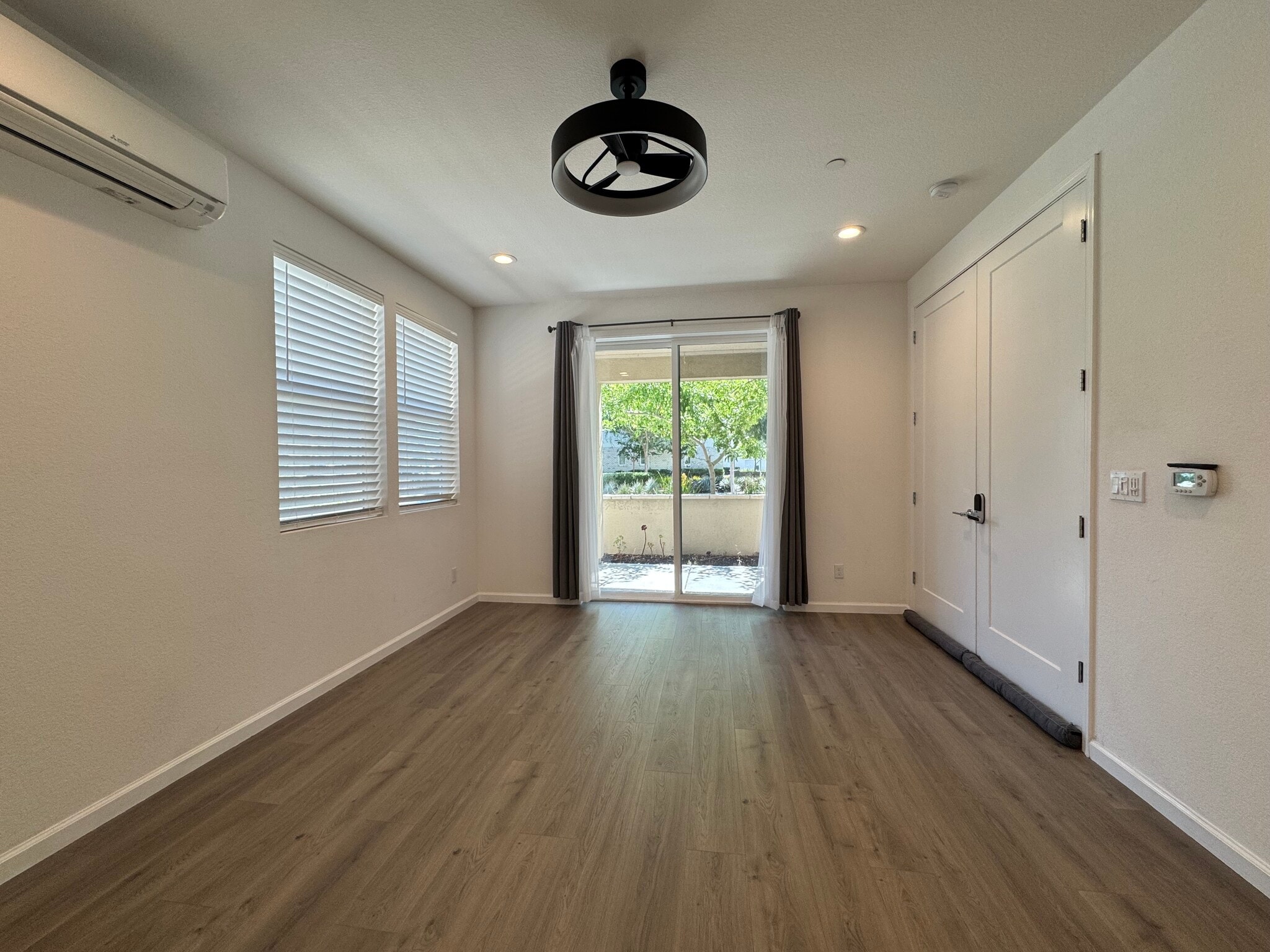 Building Photo - 5776 Sterling St