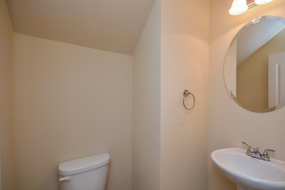 Building Photo - 364 Easley Dr SE