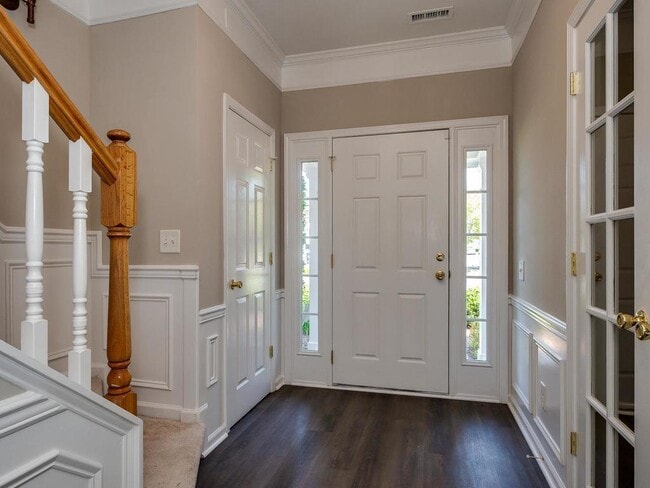 Building Photo - Ballantyne 3 Bedroom Townhome-Perfect Loca...