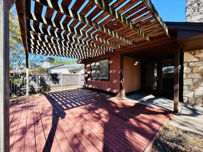 Building Photo - 11300 Maidenstone Dr