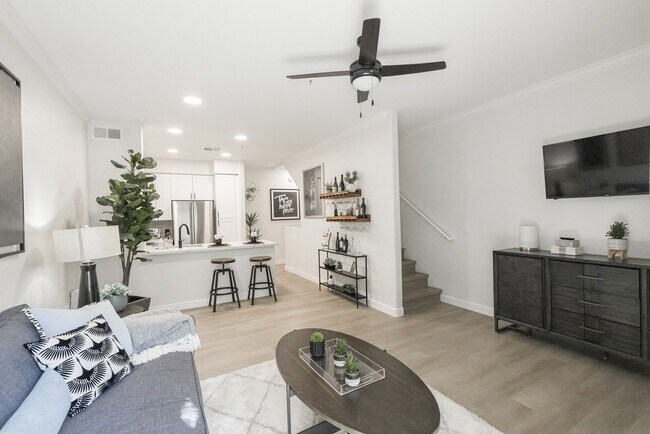 Building Photo - Haven Townhomes at P83