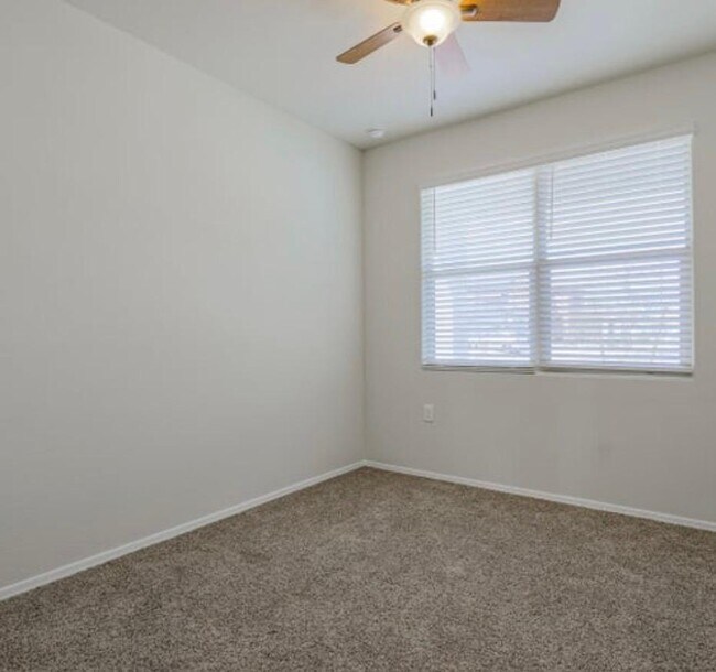 Building Photo - 30861 W Columbus Ave