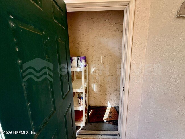 Building Photo - 204 Augusta Cir