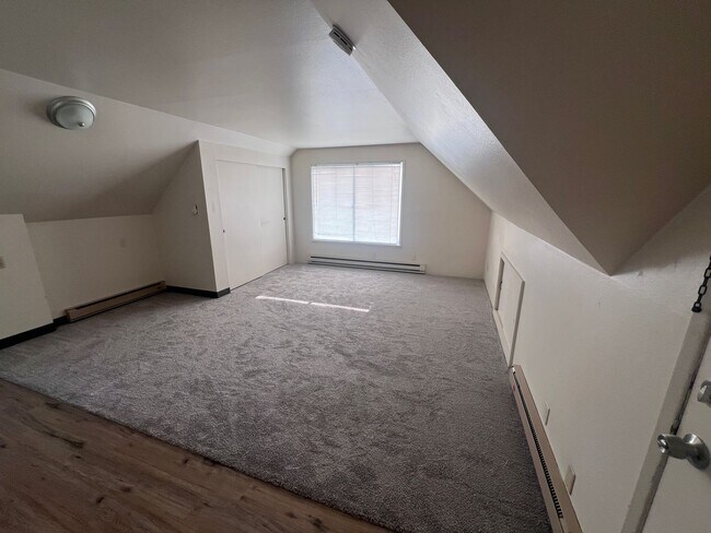 Building Photo - Charming Top-Floor Studio with Scenic Views at The Willows