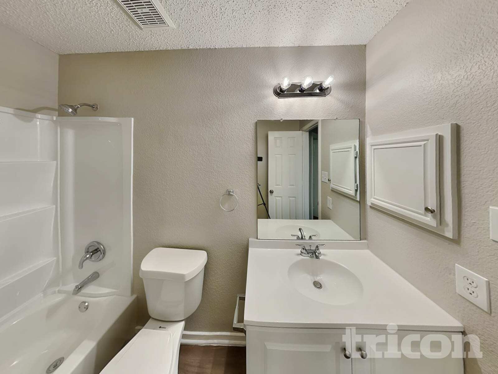 Building Photo - 317 Meandering Way Ct