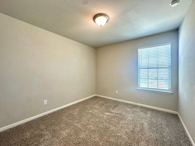 Building Photo - COMING SOON - MID MAY