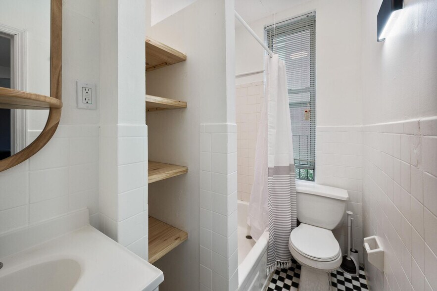 Building Photo - 7 E 91st St