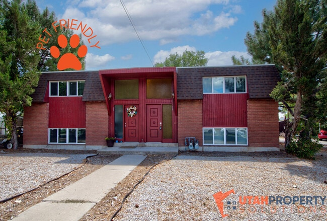 Primary Photo - 39 W 600 N St