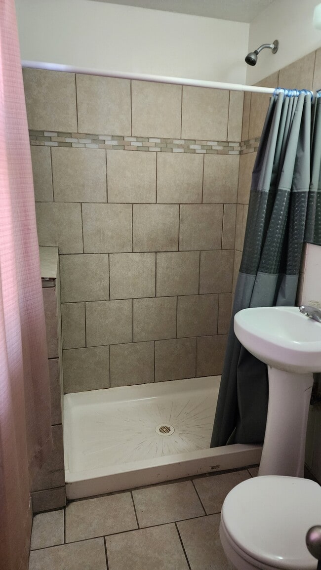 Building Photo - 1138 Spruce St