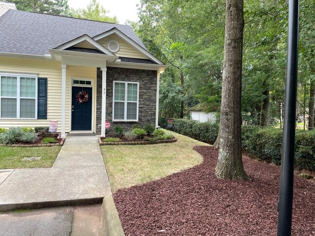 Building Photo - 844 Horton Rd