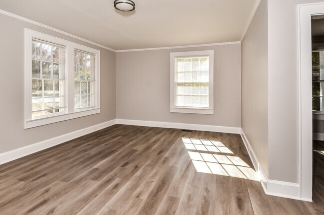 Building Photo - 4803 Anderson St