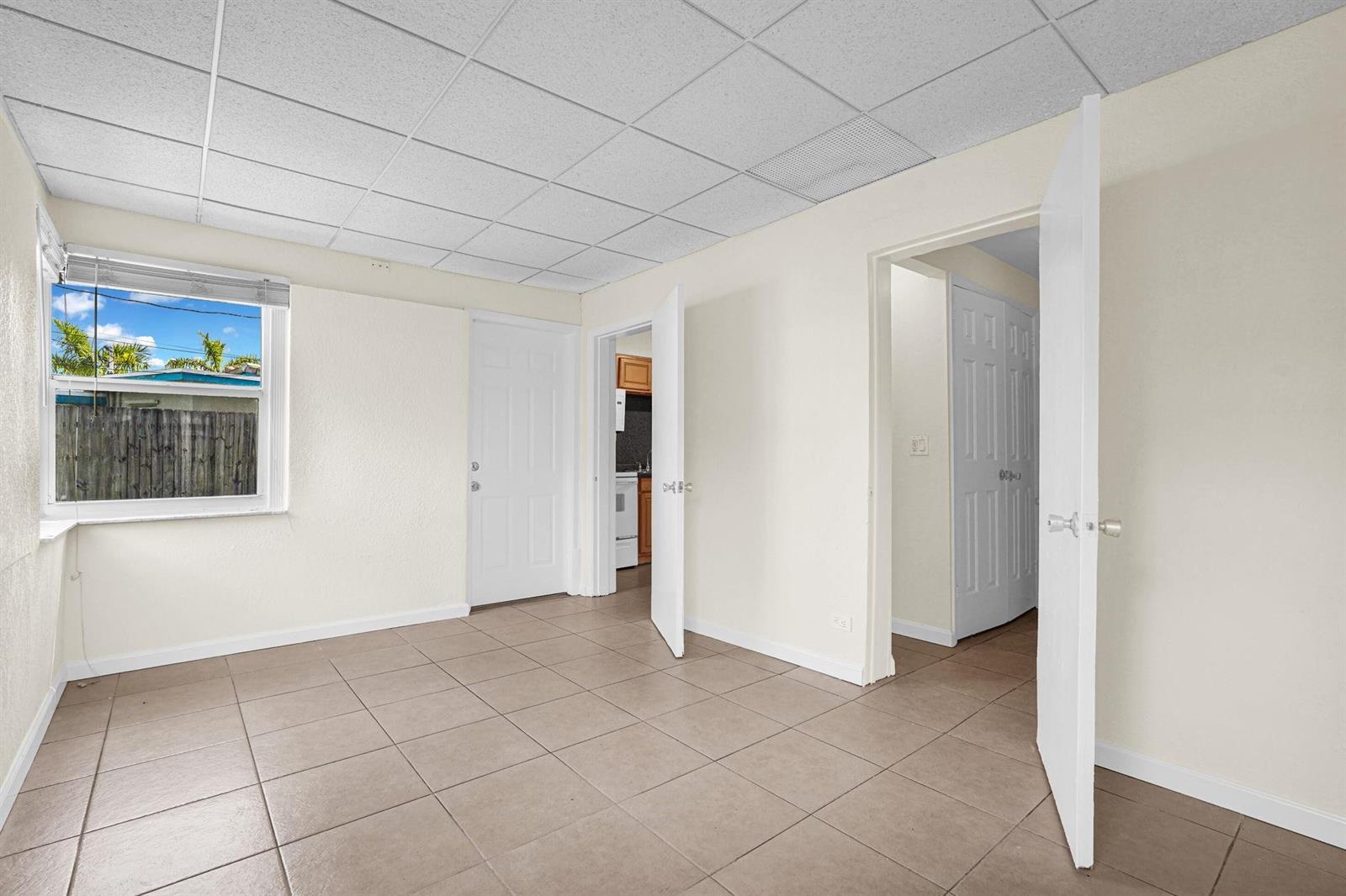 Building Photo - 261 NE 45th St