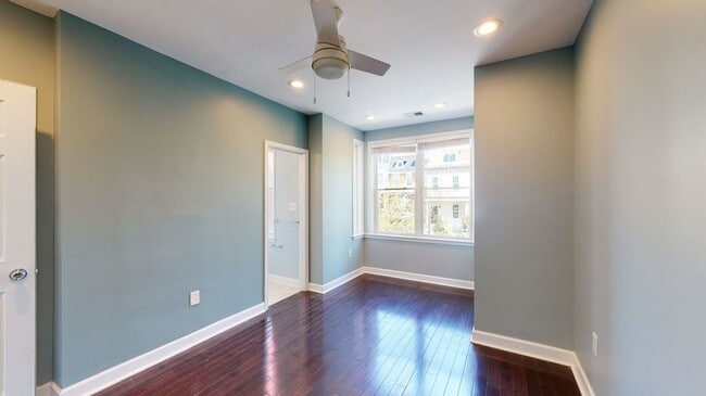Building Photo - 1247 I St NE