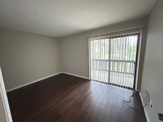 Building Photo - 2811 SW Archer Rd