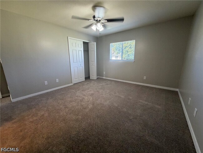 Building Photo - 704 Gilbert Ave S