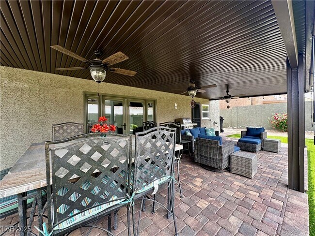 Building Photo - 41 Stone Cress Dr