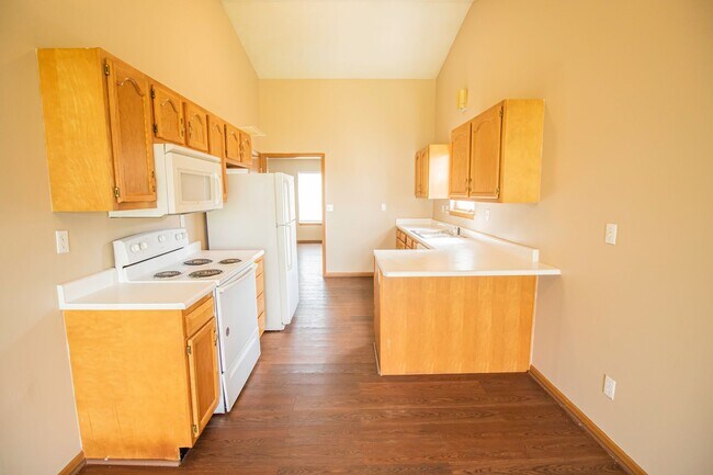 Building Photo - 2204 Bridgewater Cir
