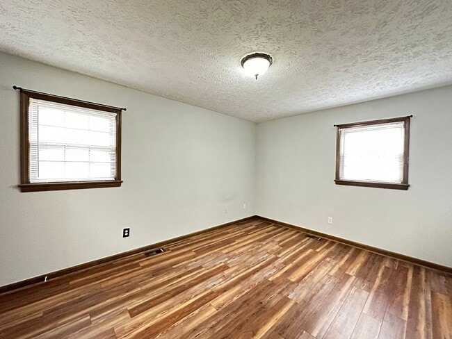 Building Photo - COMING SOON! Lovely 3 BR House in Tates Creek! Garage, Fenced Backyard, Pets Ok