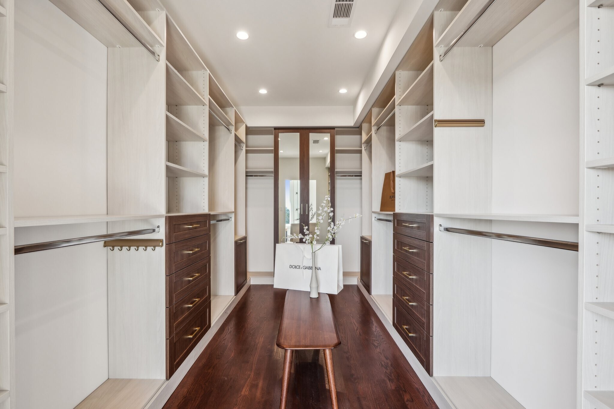 Building Photo - 2411 Mount Olympus Dr